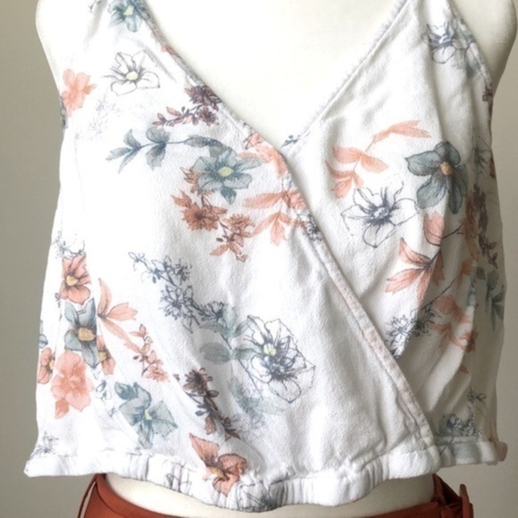 KENDALL & KYLIE | Floral Crop Spaghetti String Tank ~ Small - Picture 1 of 5